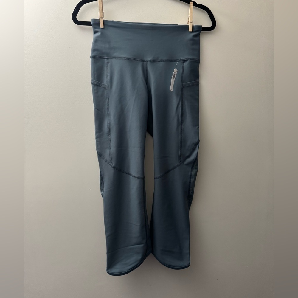 Old Navy High Rise Active Crop Leggings